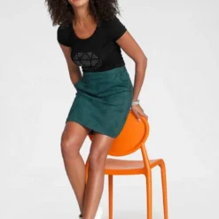 Melrose Rundhalsshirt mit Ziernieten -Melrosesan Geschaft 0153e3f1 baca 5e8c ace4 22355910c3e4