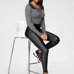 Melrose Strickpullover mit Schnürung und Spitze -Melrosesan Geschaft 0daf7c37 c2cc 5f4c 8358 34bc25994f1c