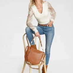 Melrose V-Ausschnitt-Pullover mit Ärmeln aus Spitze Schwarz, Wollweiß 13 Melrose V-Ausschnitt-Pullover mit Ärmeln aus Spitze Schwarz, Wollweiß -Melrosesan Geschaft 15cc36e8 5d54 5600 a6e2 03fabb108f40