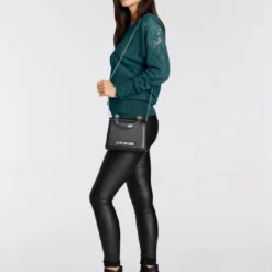 Melrose Fledermauspullover mit Blumen-Applikation und Glitzersteinen 9 Melrose Fledermauspullover mit Blumen-Applikation und Glitzersteinen -Melrosesan Geschaft 1a000595 7403 510f 9f0f 4a4026081ad9