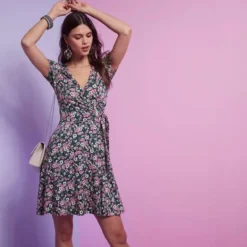 Melrose Jerseykleid mit Zierring -Melrosesan Geschaft 1b684e35 9a4c 525c a16c 3ecadc665dd4