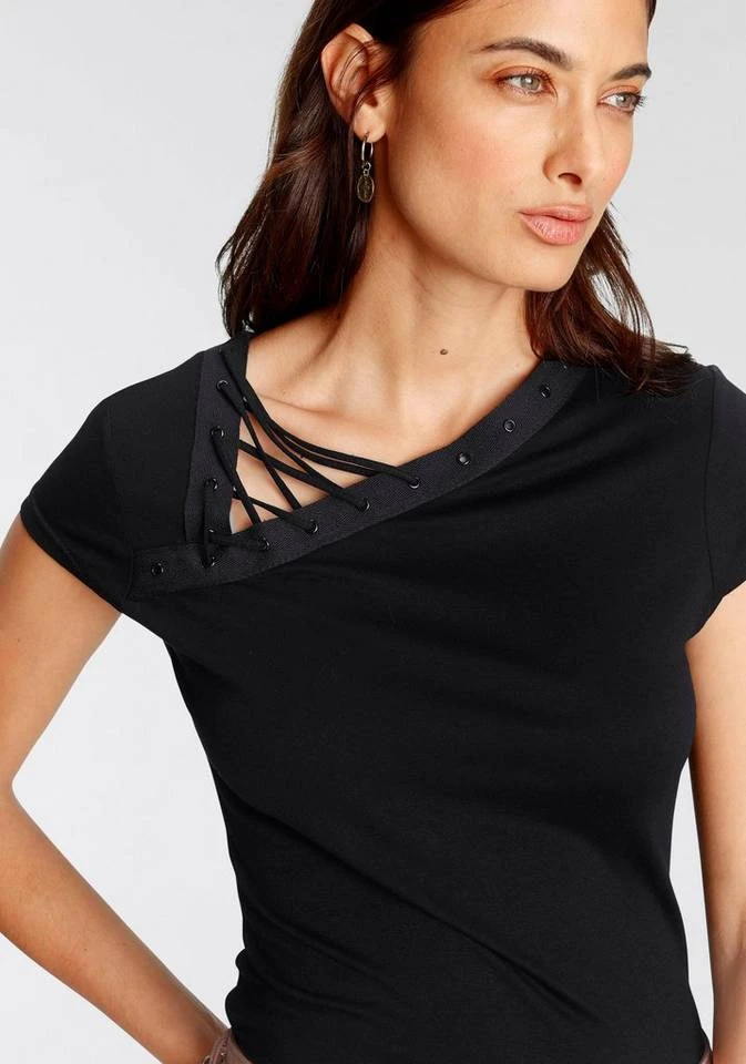 Melrose T-Shirt mit Zierschnürung - NEUE KOLLEKTION 2 Melrose T-Shirt mit Zierschnürung - NEUE KOLLEKTION – Bild 2