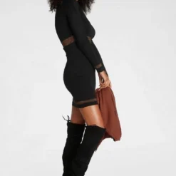 Melrose Strickkleid mit Streifen aus Glanzgarn -Melrosesan Geschaft 3293ba8b d798 5b90 b431 85b9a314164f