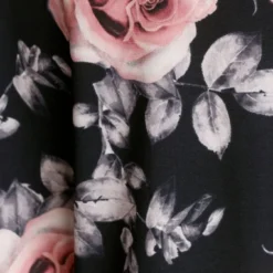 Melrose Jerseykleid mit süßem Rosen-Print - NEUE KOLLEKTION -Melrosesan Geschaft 40eb87ce 11ac 5106 bb42 0a82a65ad2fe