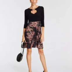 Melrose Jerseykleid mit Zierschnalle