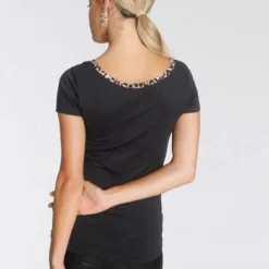 Melrose Kurzarmshirt mit Zierschnalle -Melrosesan Geschaft 66d985bb 1804 580e b022 820200e8bebe