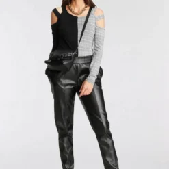 Melrose Rundhalsshirt mit Schulter Cut-Out - NEUE KOLLEKTION -Melrosesan Geschaft 685ec5ff 1460 5510 87c2 3ac8dc7709a9