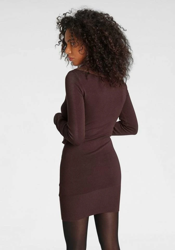 Melrose Strickkleid mit Zierschnallen 2 Melrose Strickkleid mit Zierschnallen – Bild 2