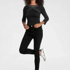 Melrose Rundhalsshirt mit Glitzersteinen -Melrosesan Geschaft 8683769b 83d1 5afc af00 0e1dcf0a8375