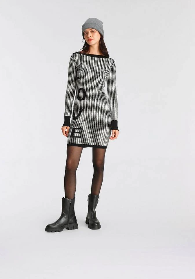 Melrose Strickkleid »Hahnentritt« aus kuscheligem Jacquard - NEUE KOLLEKTION 2 Melrose Strickkleid »Hahnentritt« aus kuscheligem Jacquard - NEUE KOLLEKTION – Bild 2