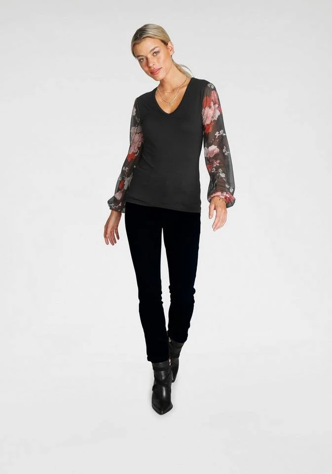 Melrose V-Shirt mit trransparenten, bedruckten Ärmeln Schwarz-weiß-gemustert, Schwarz-geblümt 8 Melrose V-Shirt mit trransparenten, bedruckten Ärmeln Schwarz-weiß-gemustert, Schwarz-geblümt – Bild 8