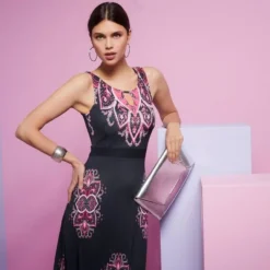 Melrose Maxikleid mit femininen Ornamenten -Melrosesan Geschaft d9f82f50 e2c9 503e 92c7 b7570fda05ad