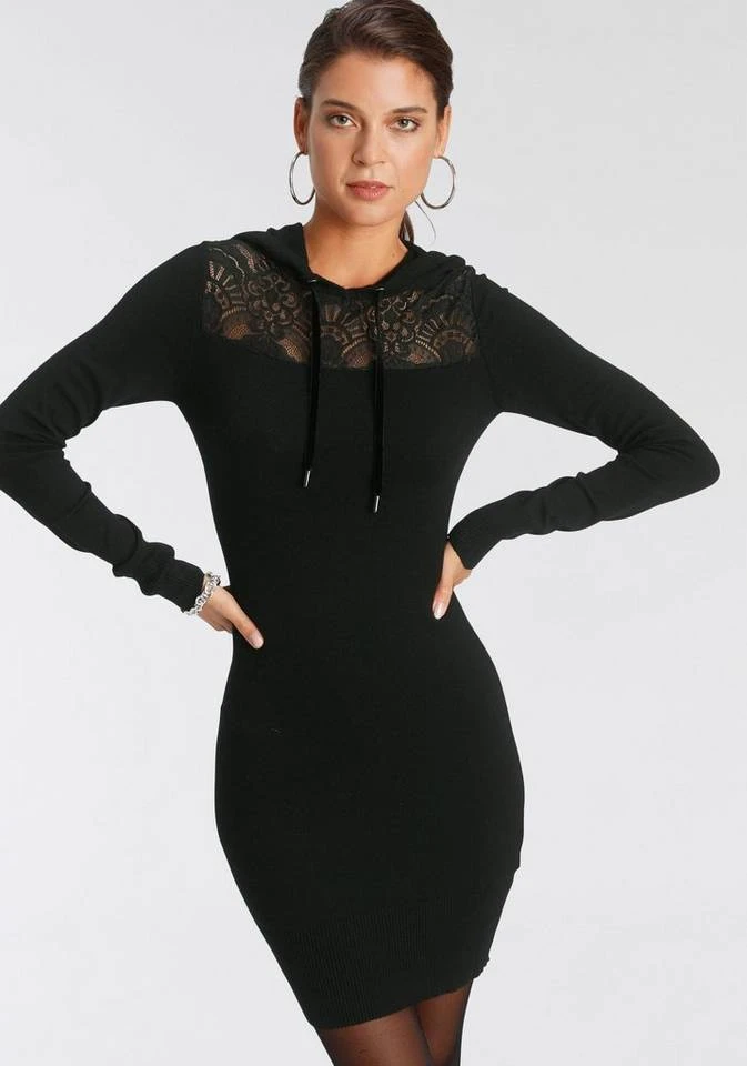 Melrose Strickkleid mit Kapuze und Spitze - NEUE KOLLEKTION 1 Melrose Strickkleid mit Kapuze und Spitze - NEUE KOLLEKTION