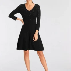 Melrose Strickkleid mit Glitzersteinen - NEUE KOLLEKTION