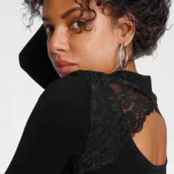 Melrose Strickkleid mit Spitze am Rücken -Melrosesan Geschaft dca68ab5 4106 514b b67e 66eceb173dc0