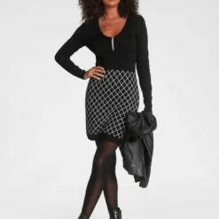 Melrose Strickkleid mit Reißverschluss und Grafik-Design