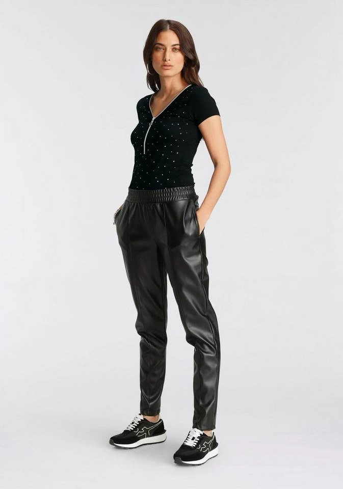 Melrose V-Shirt mit Reißverschluss-Detail und Glitzersteinen - NEUE KOLLEKTION 5 Melrose V-Shirt mit Reißverschluss-Detail und Glitzersteinen - NEUE KOLLEKTION – Bild 5