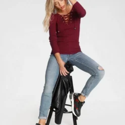 Melrose V-Ausschnitt-Pullover mit Schnürung 10 Melrose V-Ausschnitt-Pullover mit Schnürung -Melrosesan Geschaft ebf43d63 bf0b 59ce adb9 eecf9622ae33