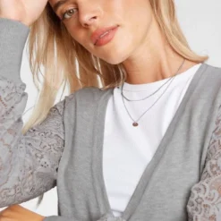 Melrose Strickjacke mit Ärmeln aus Spitze Schwarz, Hellgrau 12 Melrose Strickjacke mit Ärmeln aus Spitze Schwarz, Hellgrau -Melrosesan Geschaft f01d0c53 9615 5db6 83cd 066e8eab3f72