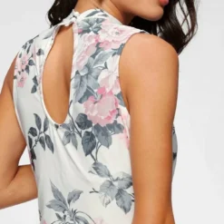 Melrose Maxikleid mit elegantem Blumen-Print -Melrosesan Geschaft ffb6f1c0 368e 5fd0 830c e709fa9c85bd